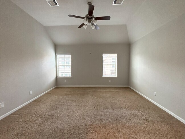 Building Photo - 9611 Knights Station Dr