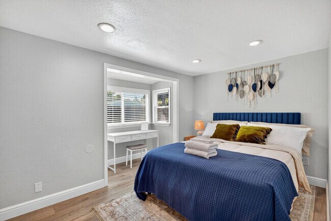 Building Photo - 1004 Airport Blvd