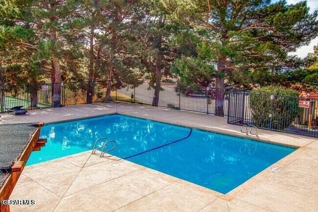 Building Photo - 5900 Mira Hermosa Dr