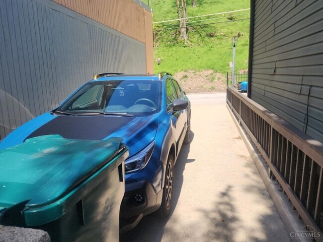 Building Photo - 399 Oregon St