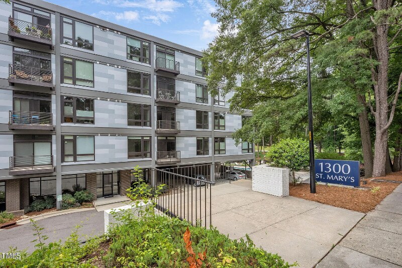 Building Photo - 1300 St Marys St
