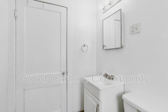Building Photo - 1209 Hertel Ave