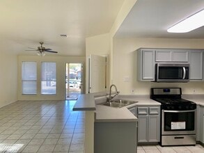 Building Photo - 206 Tamara Dr