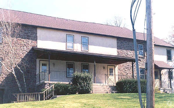 Primary Photo - 298 W 3rd Ave