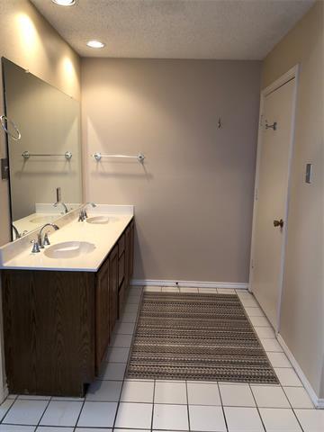 Building Photo - 6027 Bent Creek Trail