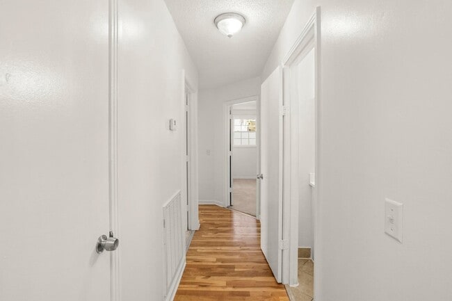 Building Photo - 5100 Colemont Dr