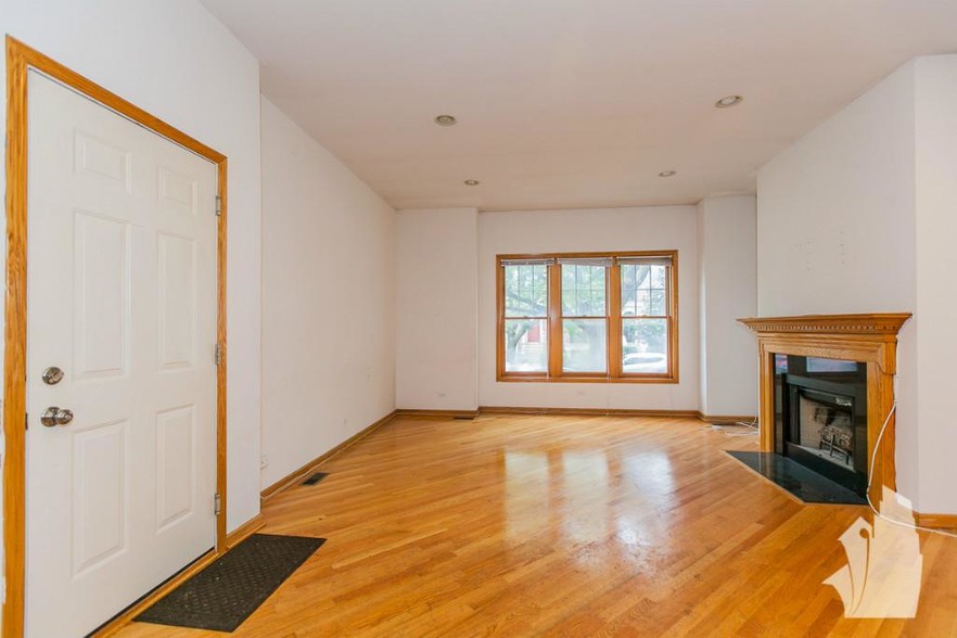 Building Photo - 2715 N Wayne Ave