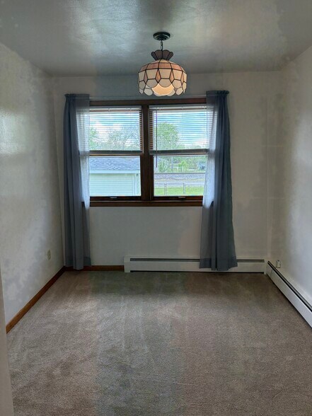 Bedroom - 8938 Hook St