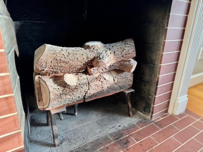 Building Photo - 479 Stratford Dr