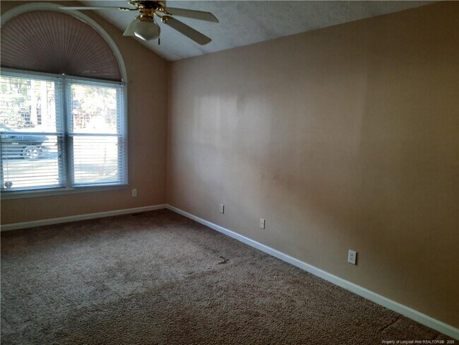 Building Photo - 141 Windsor Ln