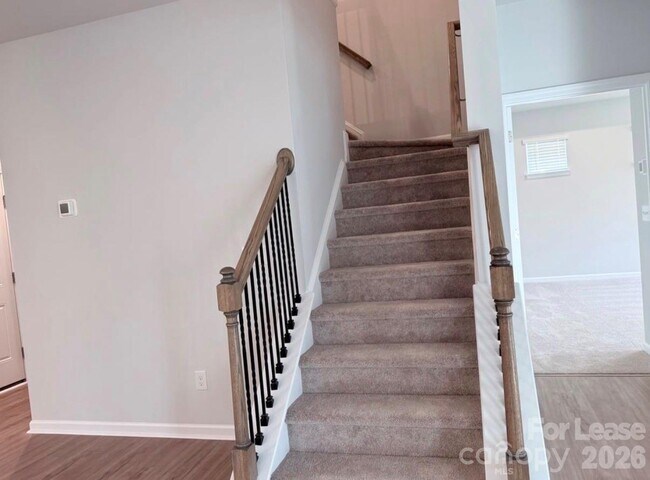 Building Photo - 3240 Laurel Brk Dr