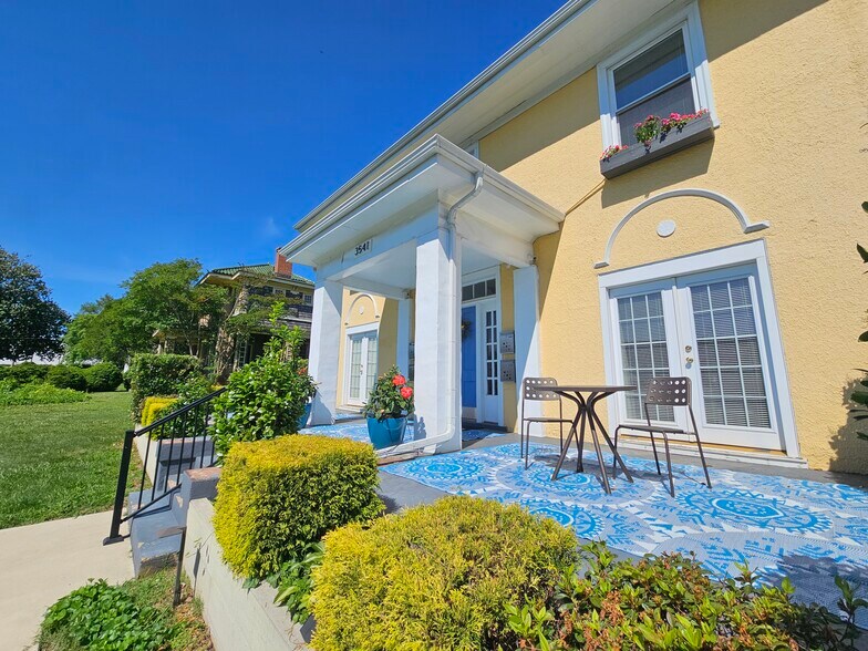 Building Photo - 3541 Fort Ave