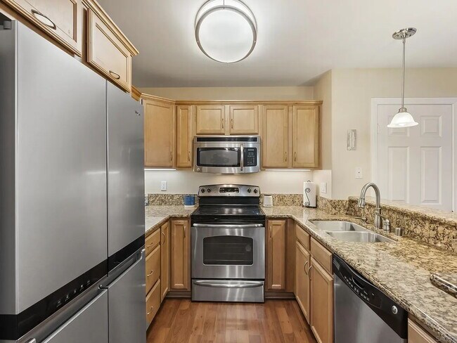 Building Photo - "Charming 1-Bedroom Apartment in San Diego's Vibrant Clairemont Neighborhood!"