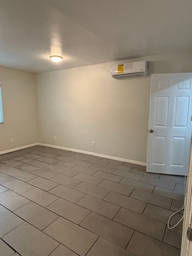 Building Photo - New Construction 1 Bedroom 1 Bath Backhouse