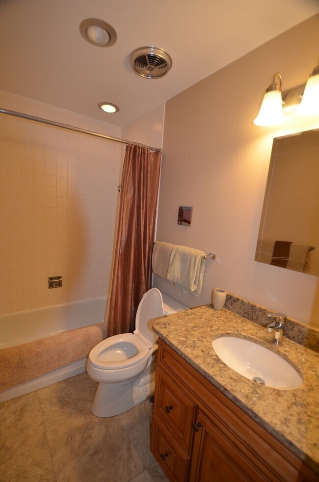 Building Photo - Long Winter Lease!  Fully Furnished, on bu...