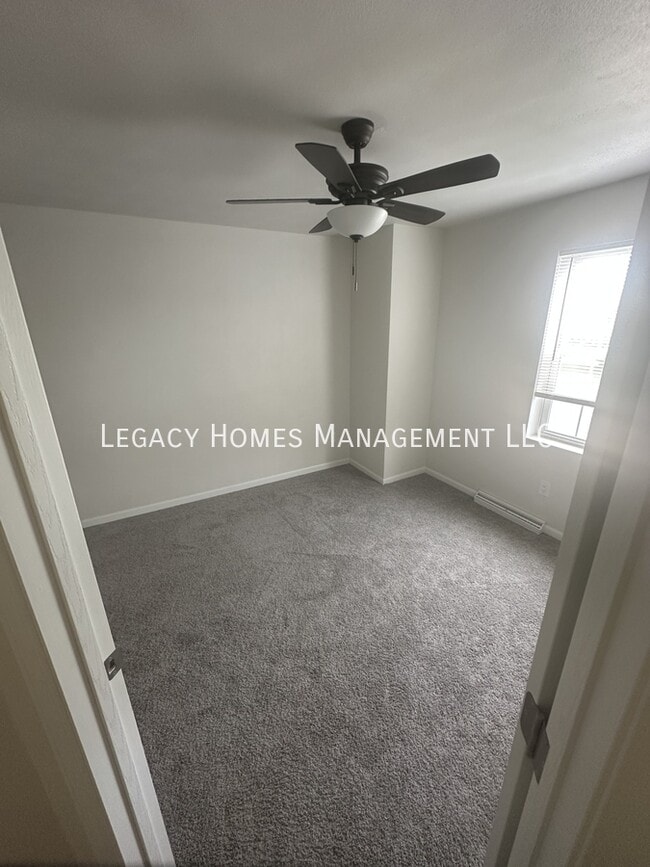 Building Photo - 1091 Stillmeadow Ln