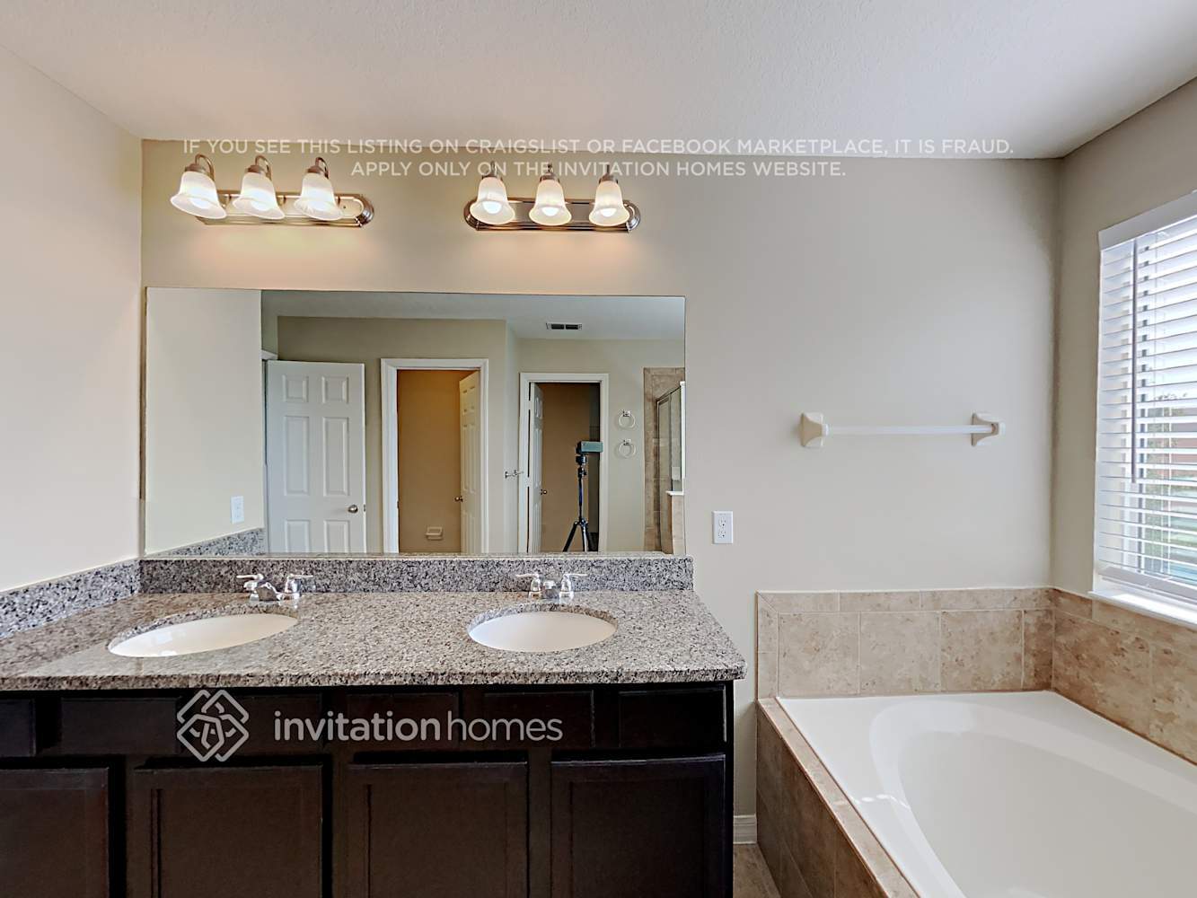 Building Photo - 2754 Stanwood Dr