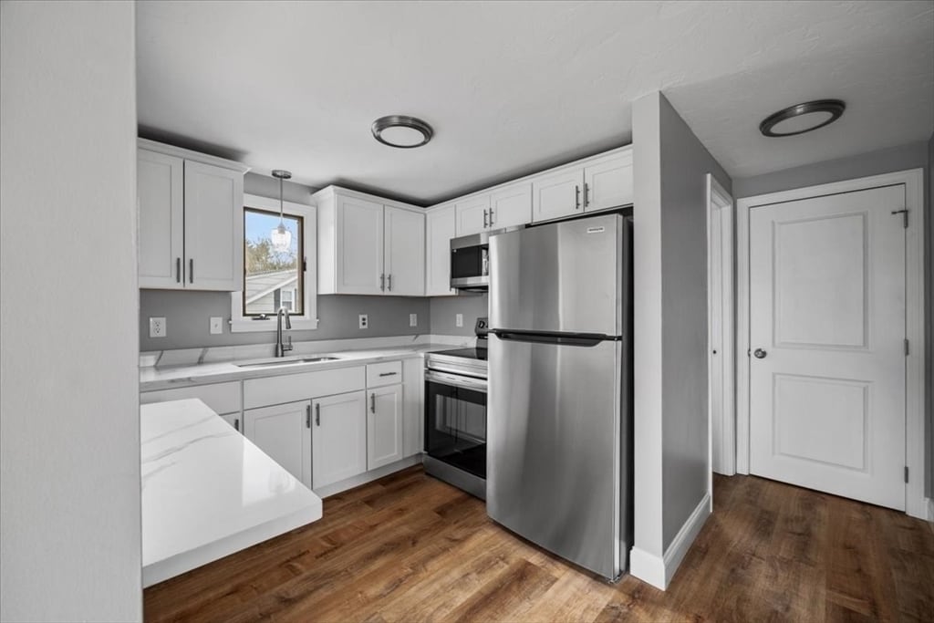 Building Photo - 949 South St