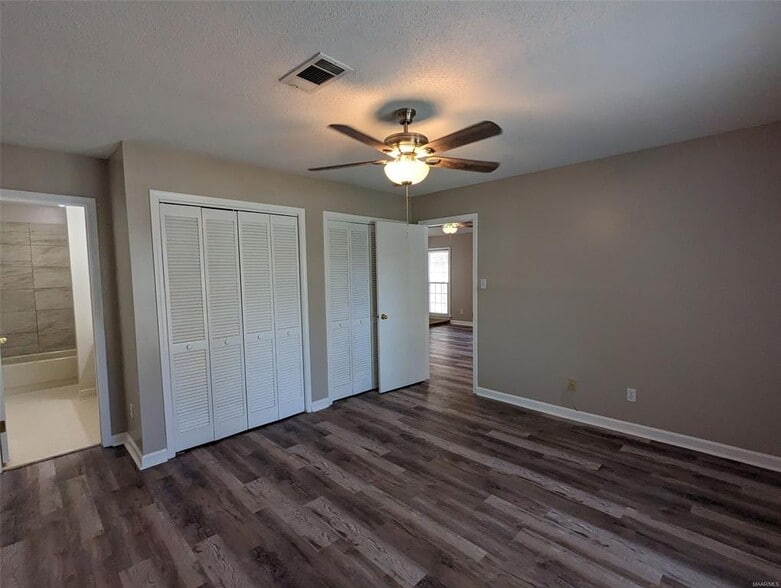 Building Photo - 5908 Carmel Dr
