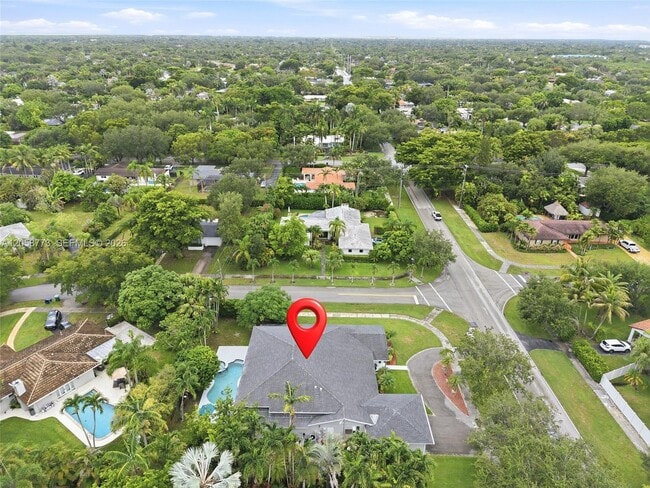 Building Photo - 15845 SW 87th Ave