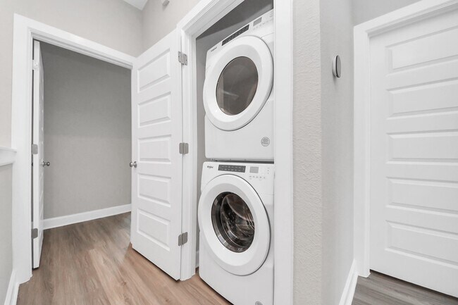 Building Photo - 5300 Berkeley Knl Cir