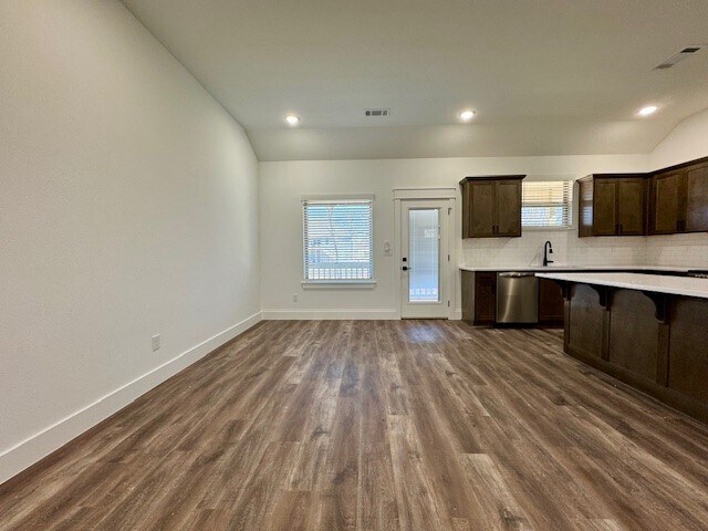 Building Photo - 12 Beneraird Ln