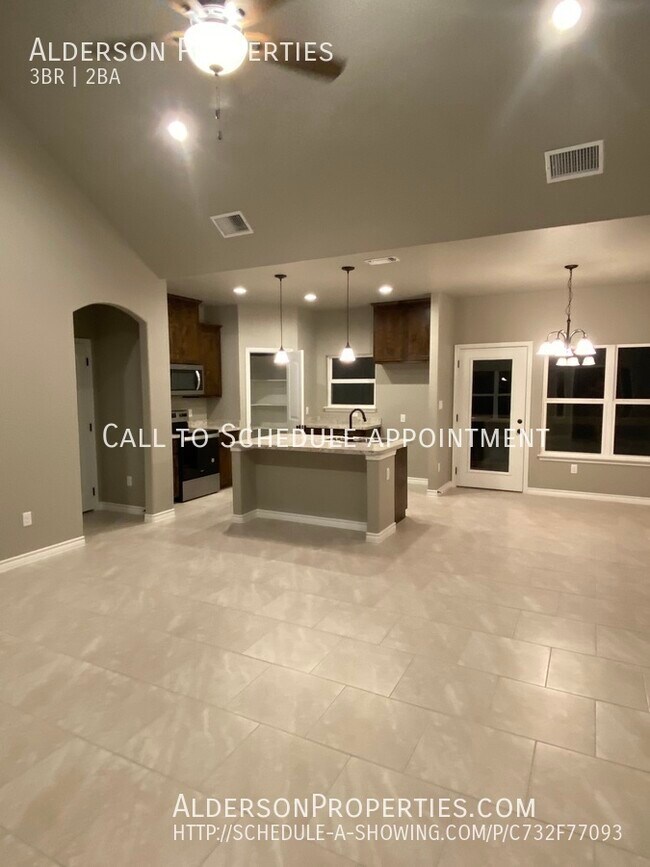 Building Photo - Beautiful Hill Country home