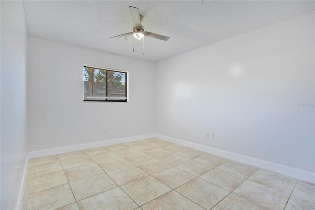 Building Photo - 725 Northlake Blvd