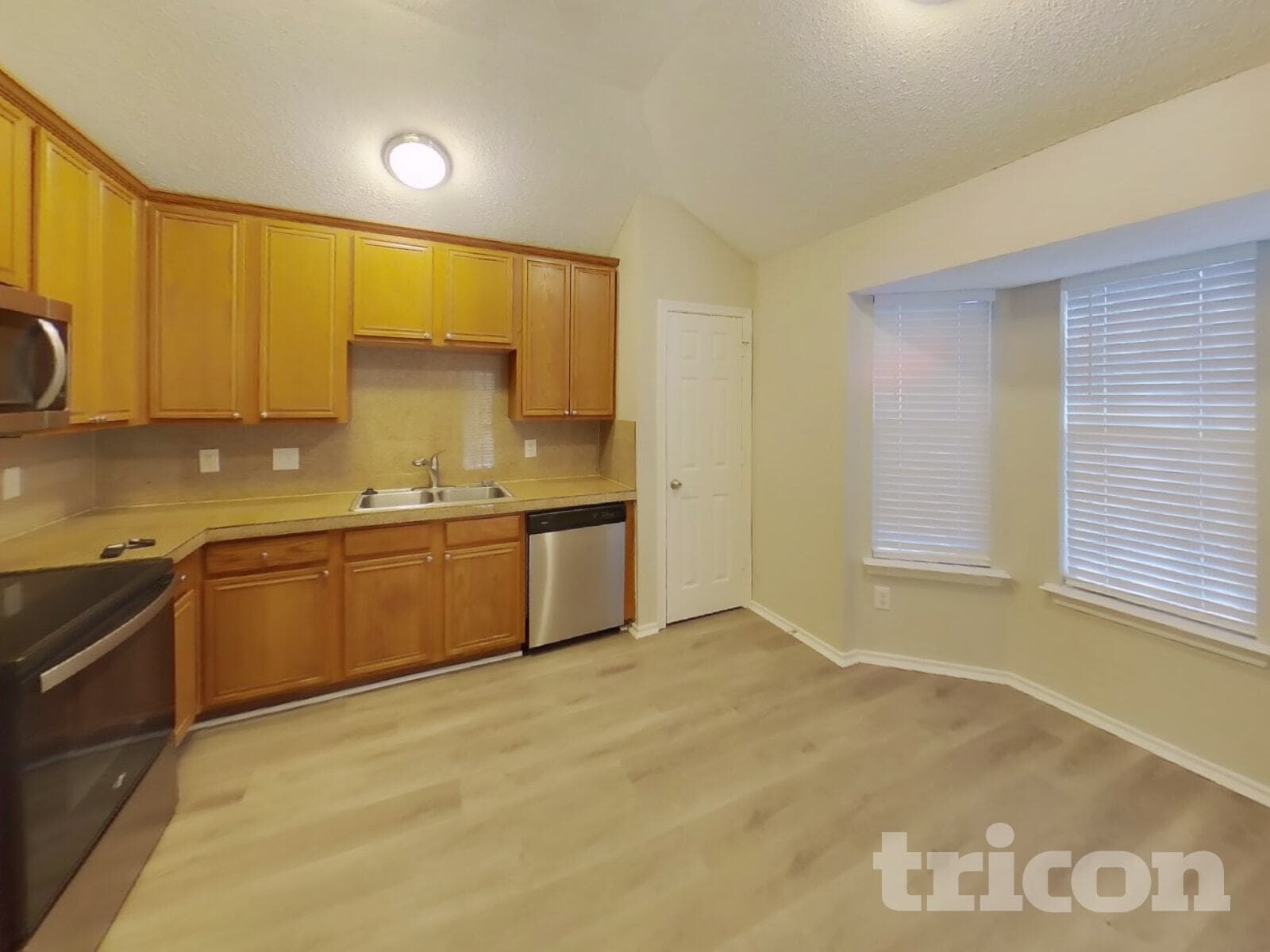 Building Photo - 1704 Fern Dr