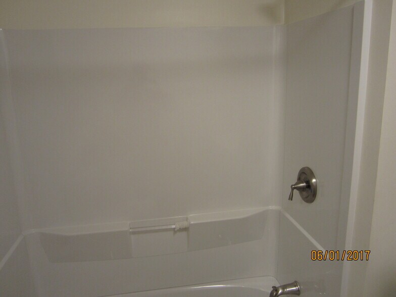 Building Photo - 310 S Olive St