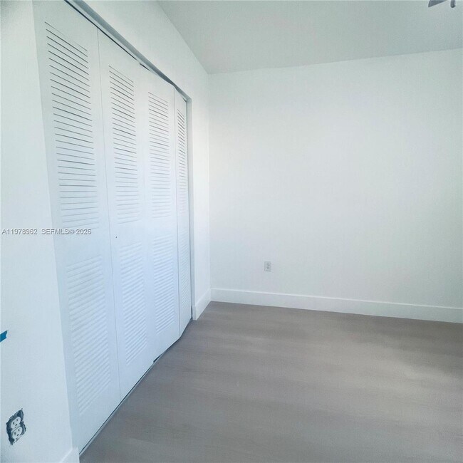 Building Photo - 6618 NW 188th Ln