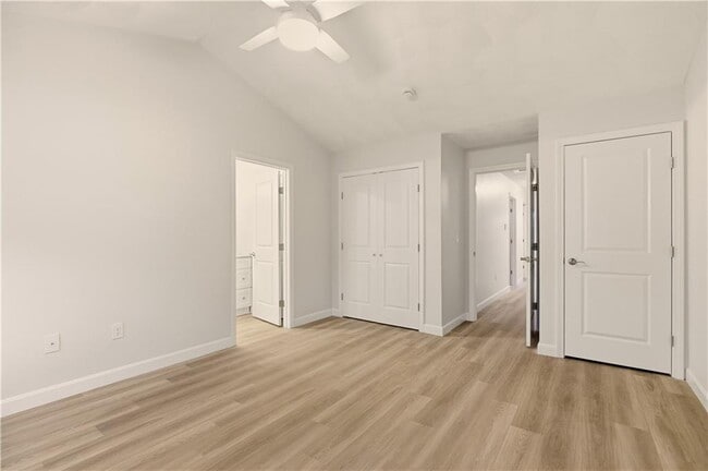 Building Photo - 45 Windsor Rd