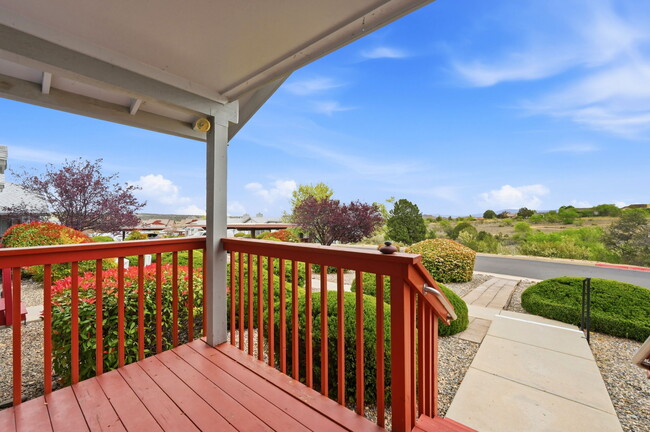 Building Photo - 3150 Cascades Ct