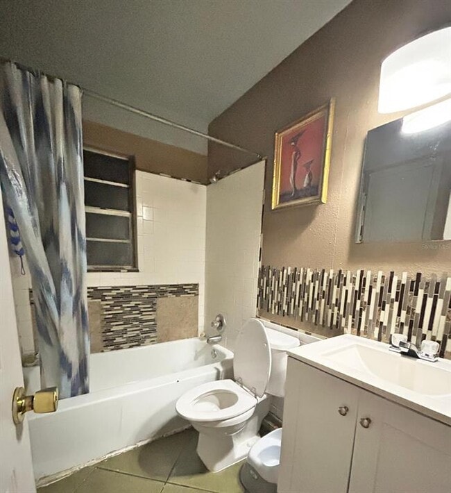 Building Photo - 1112 S Bay Ave