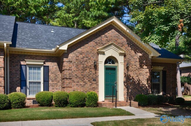 Building Photo - 324 Inverness Dr SW