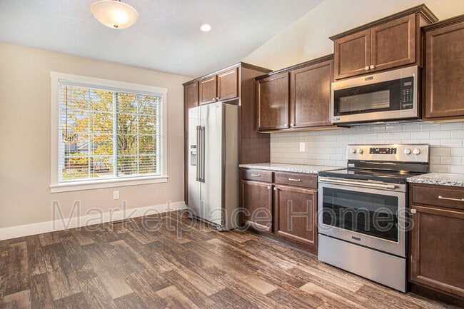 Building Photo - 619 Cygnet Lake Dr