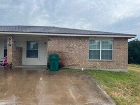 Building Photo - 416 Justin Ln