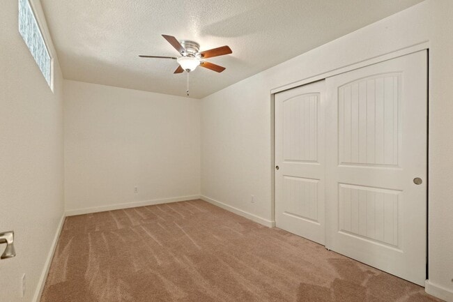 Building Photo - 4334 Vineyard Terrace