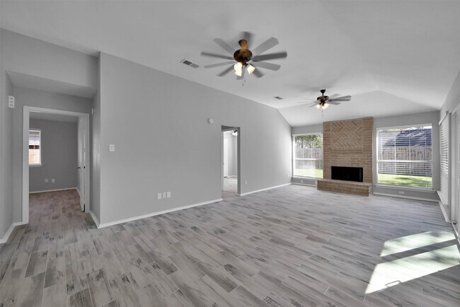 Building Photo - 2306 Piddler Dr