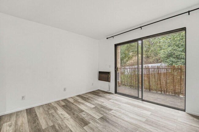 Building Photo - 243 S Avenue 50