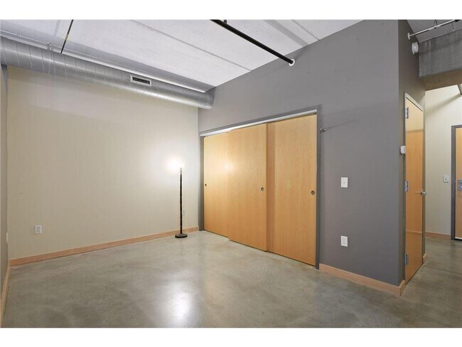 Building Photo - 710 N 4th St