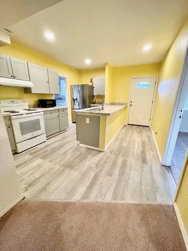 Building Photo - One Bedroom ADU in Broadview!