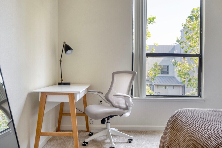 Building Photo - 754 The Alameda