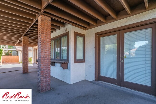 Building Photo - Spacious 5 Bedroom Home in A Quiet Communi...