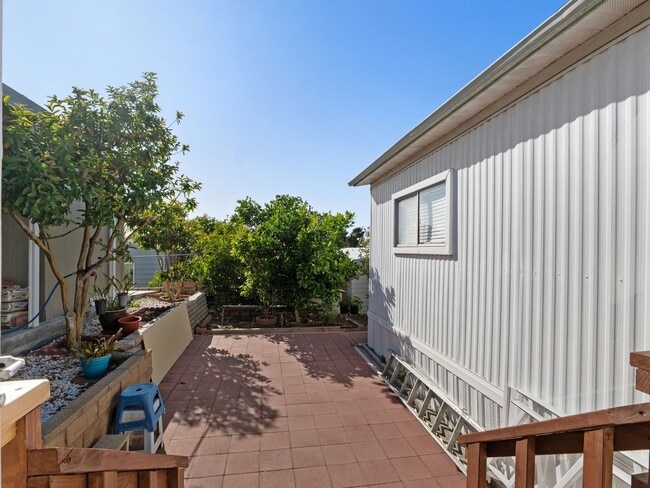 Building Photo - Cozy 3 bedrooms, 2 bathrooms, cover patio and carport available in San Marcos