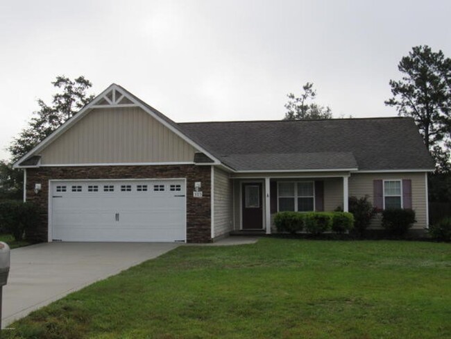 Building Photo - Gorgeous 3 Bedroom Home in Bradford Estates!!