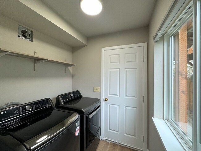 Building Photo - RGL Properties - 9614-9616