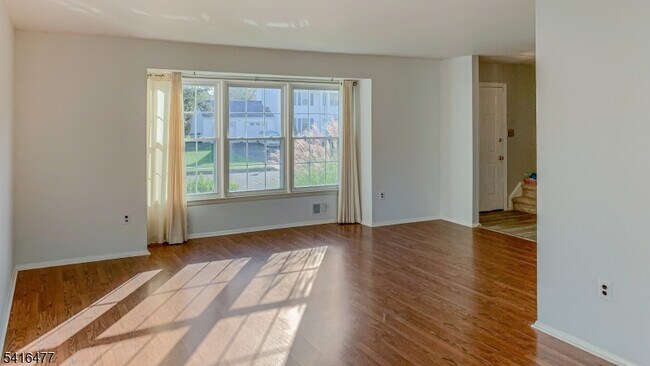 Building Photo - 247 Fairfield Ln