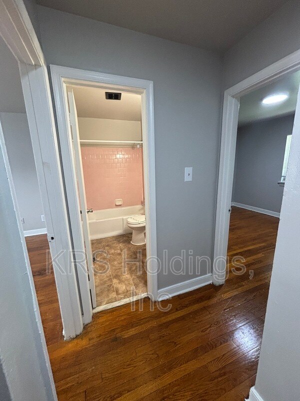 Building Photo - 2758 Goolsby Ave