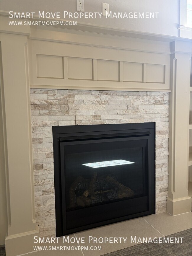 Building Photo - 4251 E Homestead Rim Dr